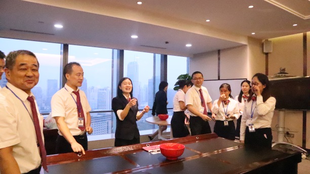 嫩叶草满18点此进