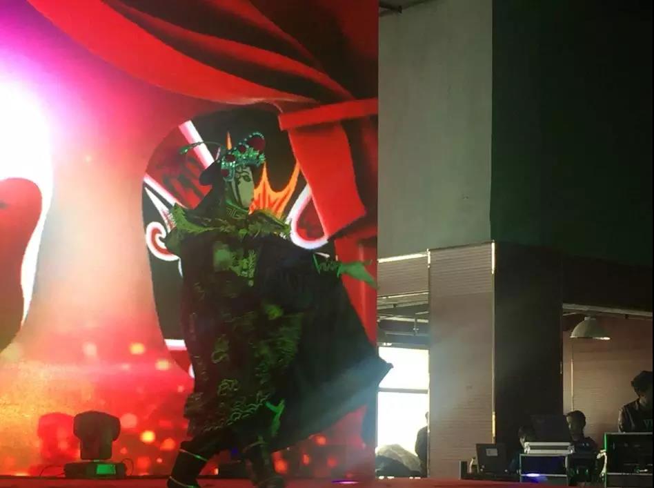 嫩叶草满18点此进