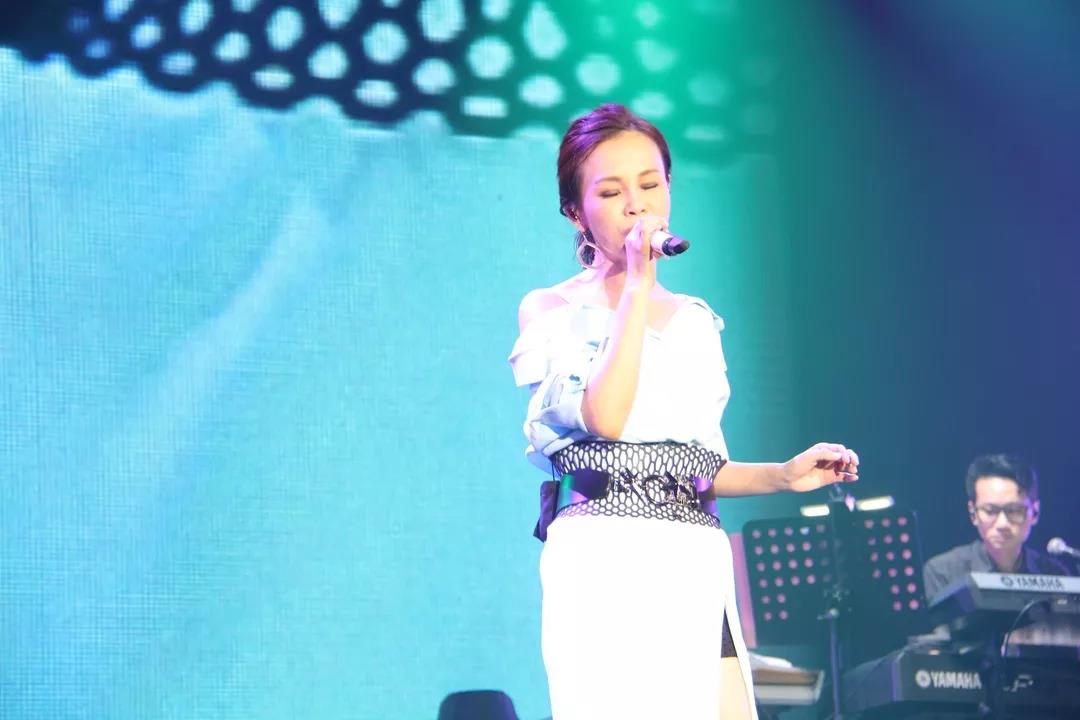 嫩叶草满18点此进