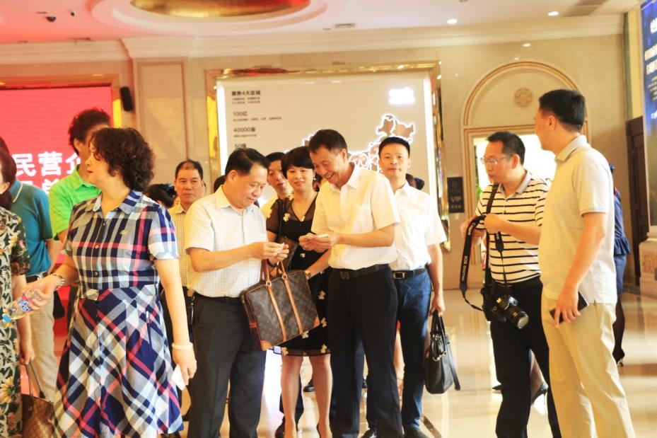 嫩叶草满18点此进