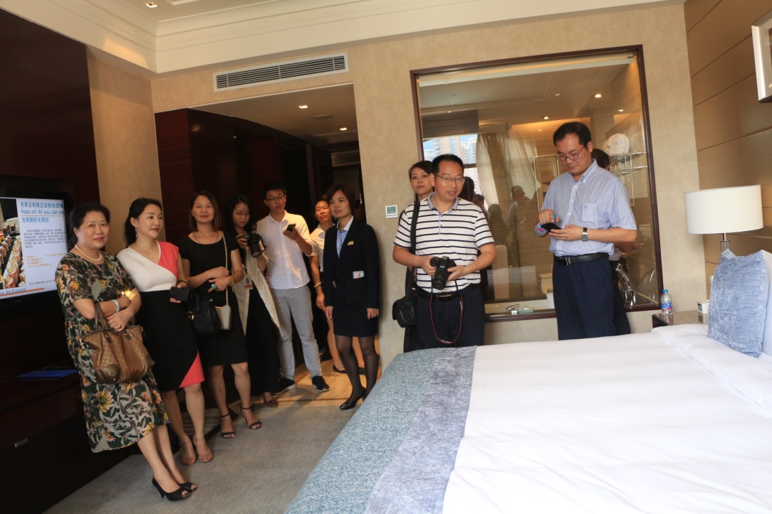 嫩叶草满18点此进