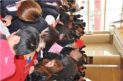 嫩叶草满18点此进