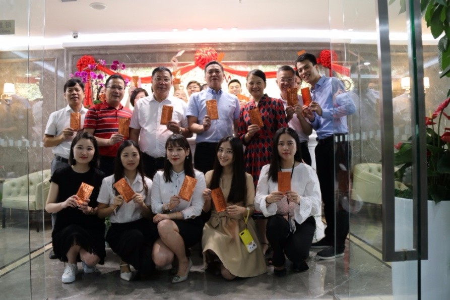 嫩叶草满18点此进