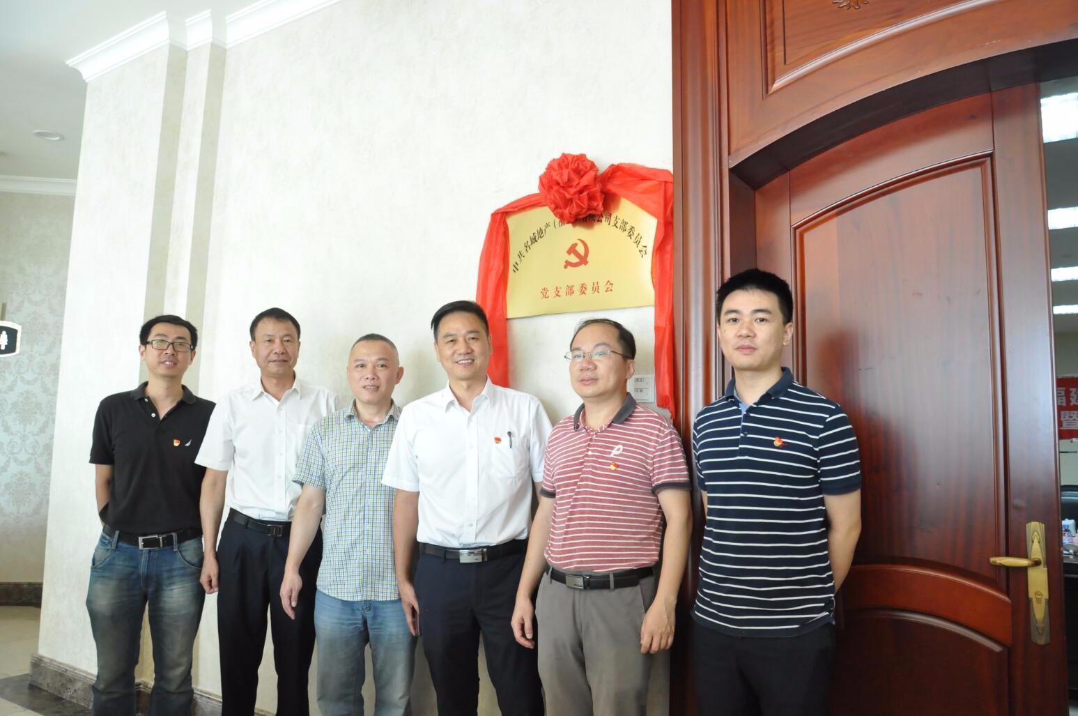 嫩叶草满18点此进