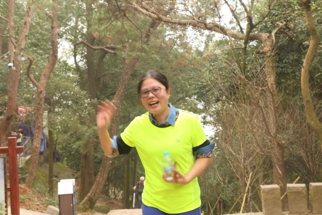 嫩叶草满18点此进