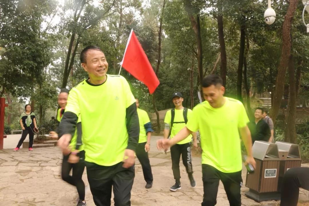 嫩叶草满18点此进