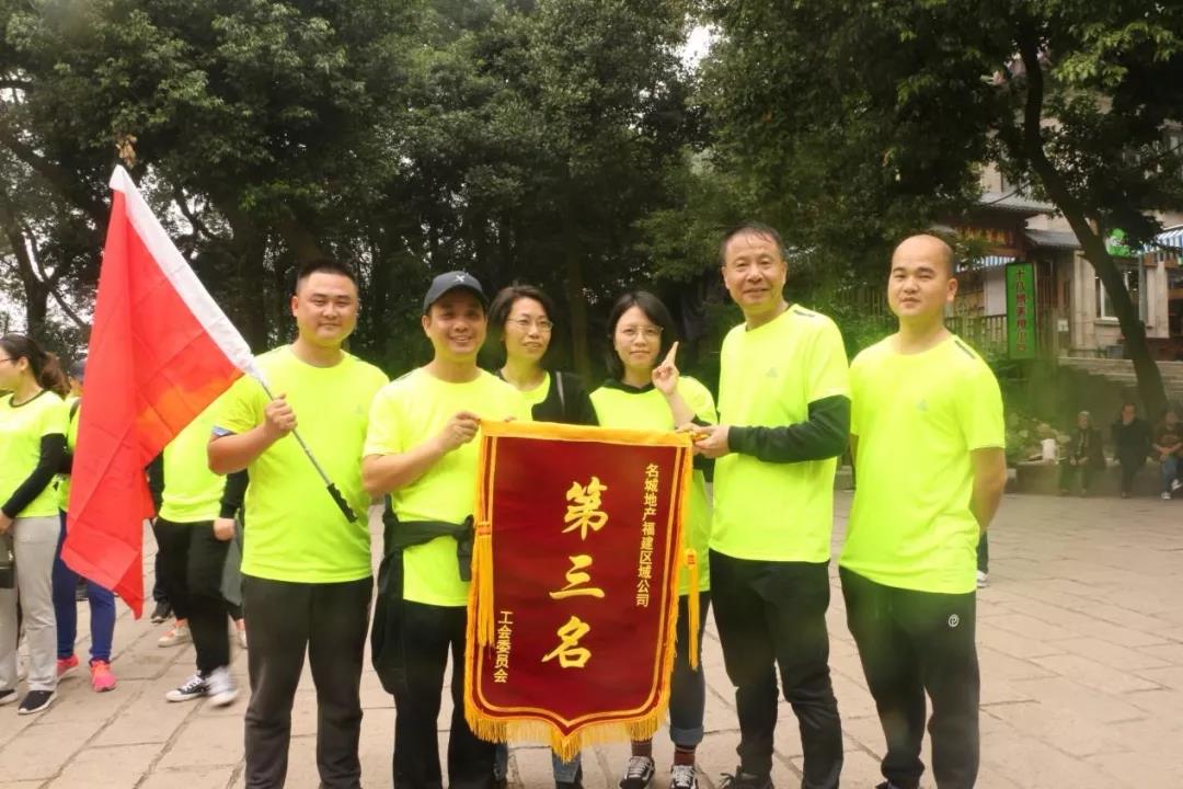 嫩叶草满18点此进