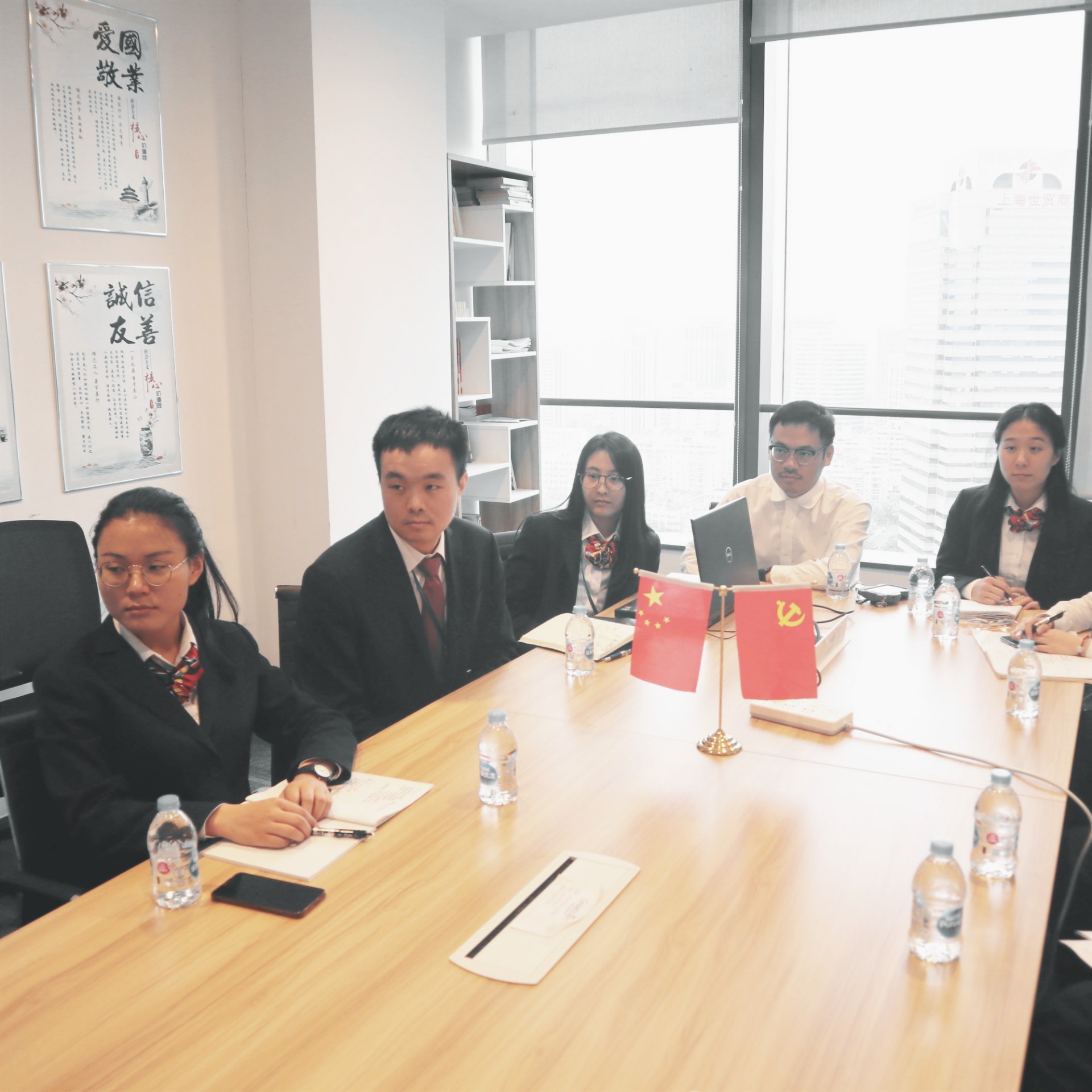 嫩叶草满18点此进