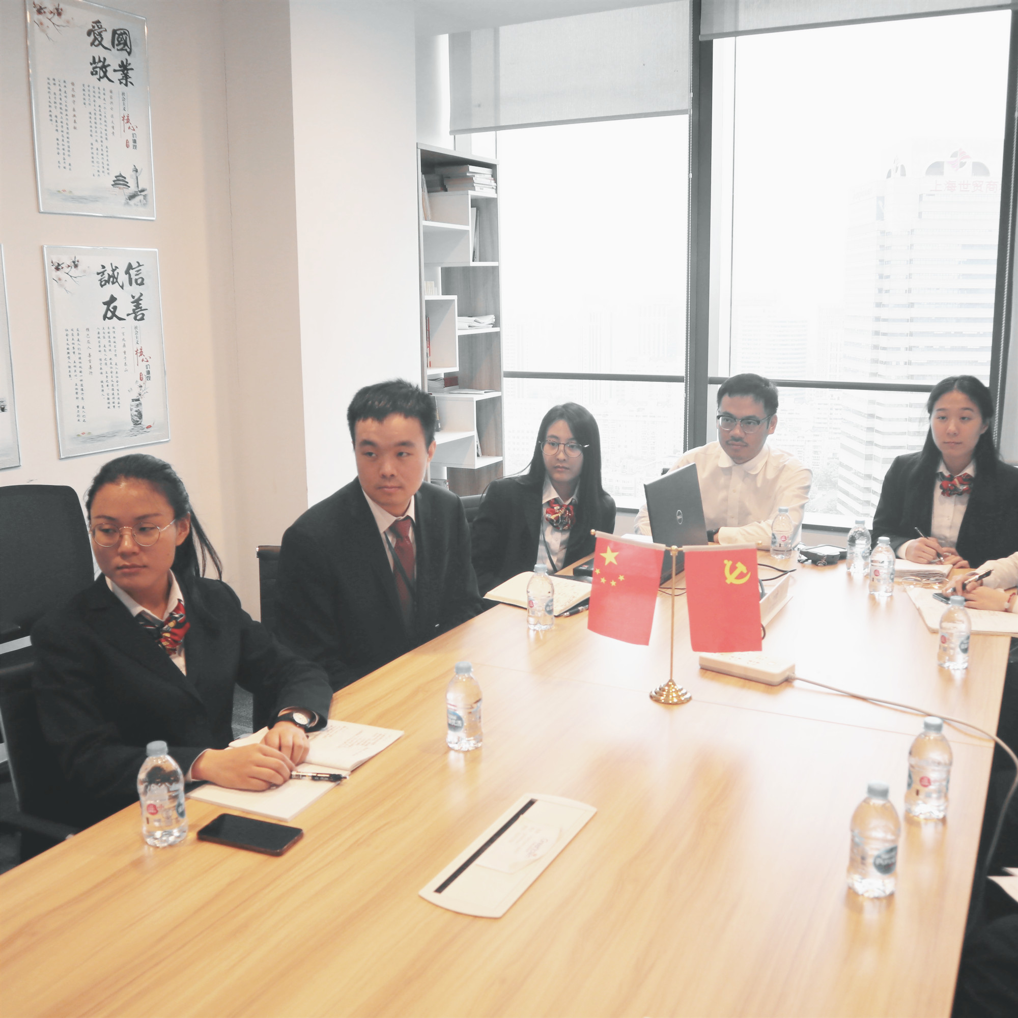 嫩叶草满18点此进