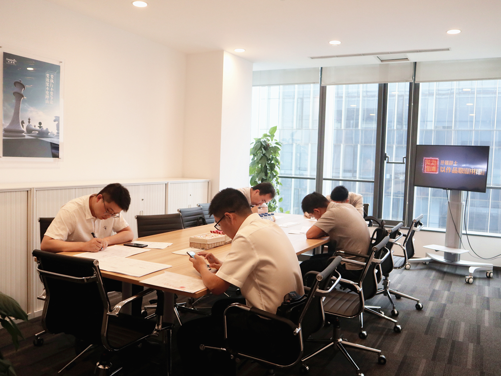 嫩叶草满18点此进