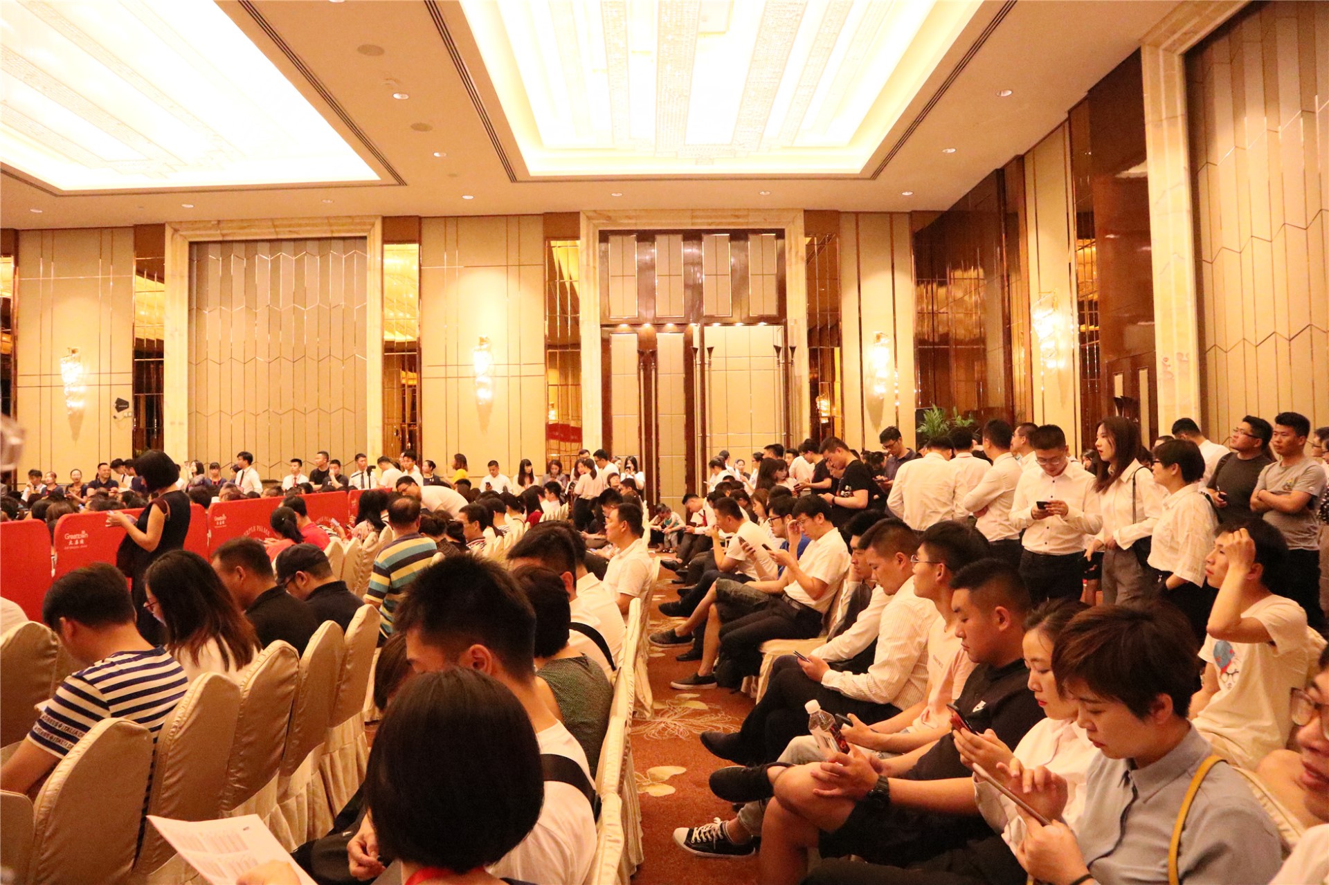 嫩叶草满18点此进