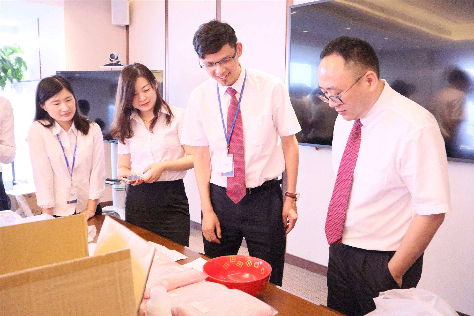 嫩叶草满18点此进