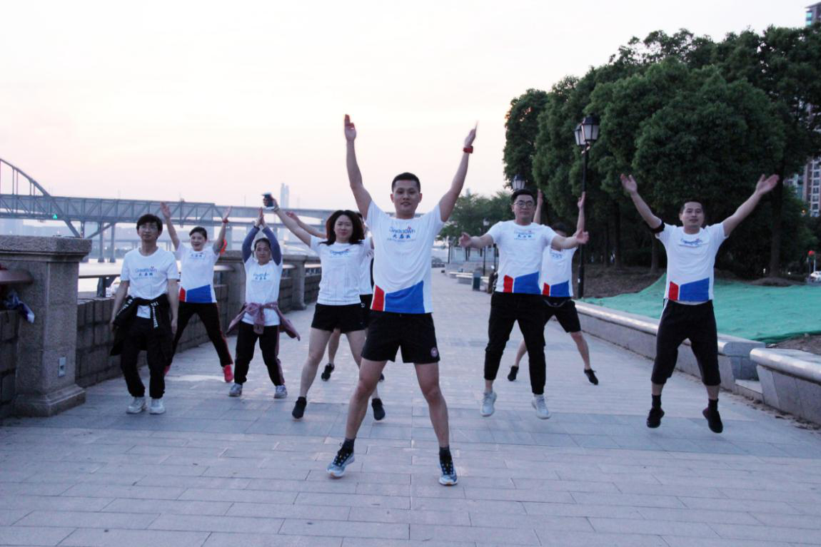 嫩叶草满18点此进