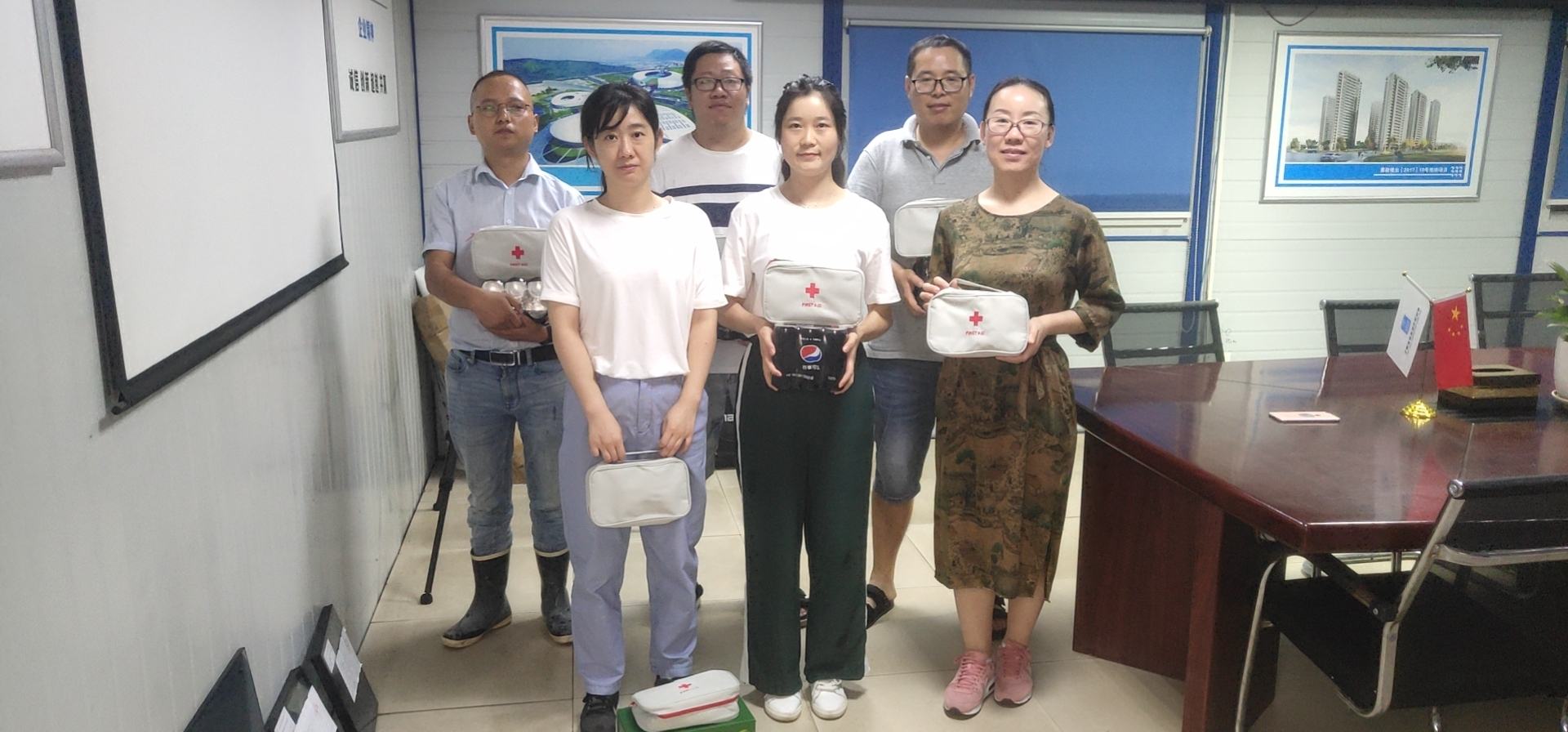 嫩叶草满18点此进