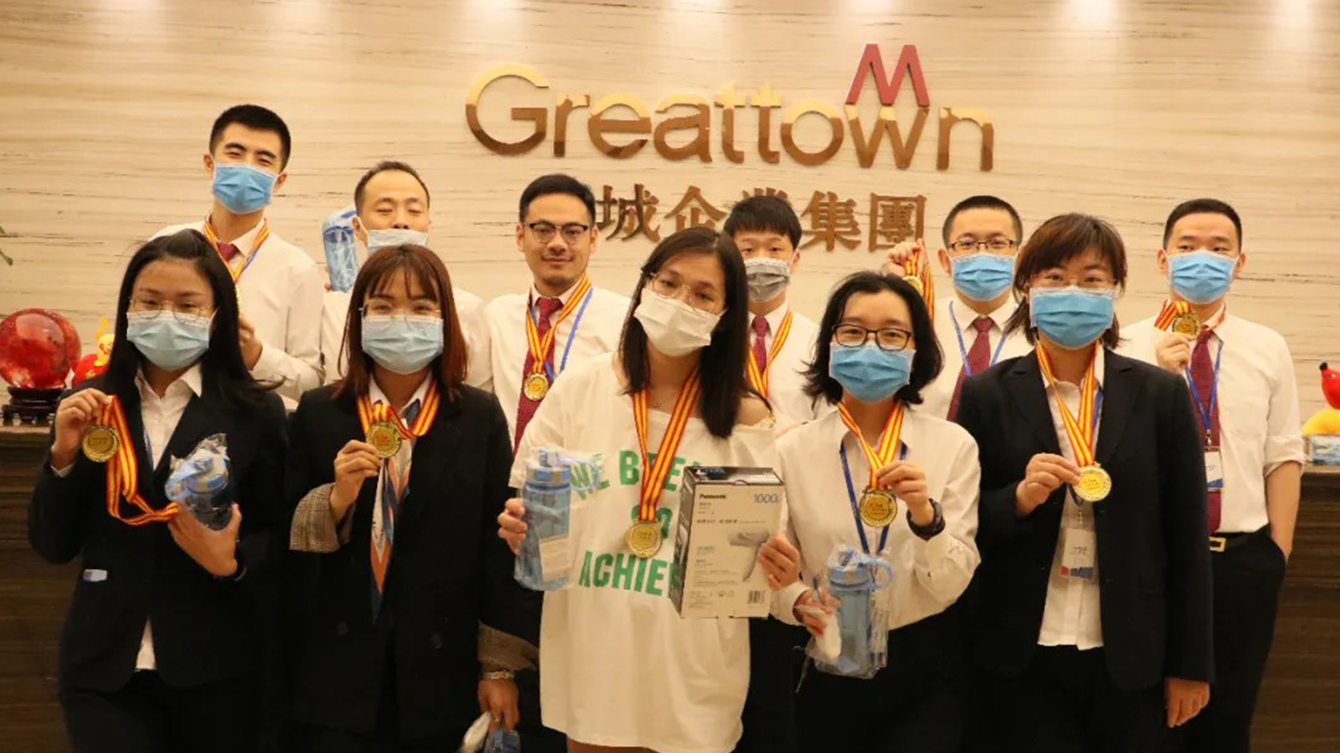 嫩叶草满18点此进