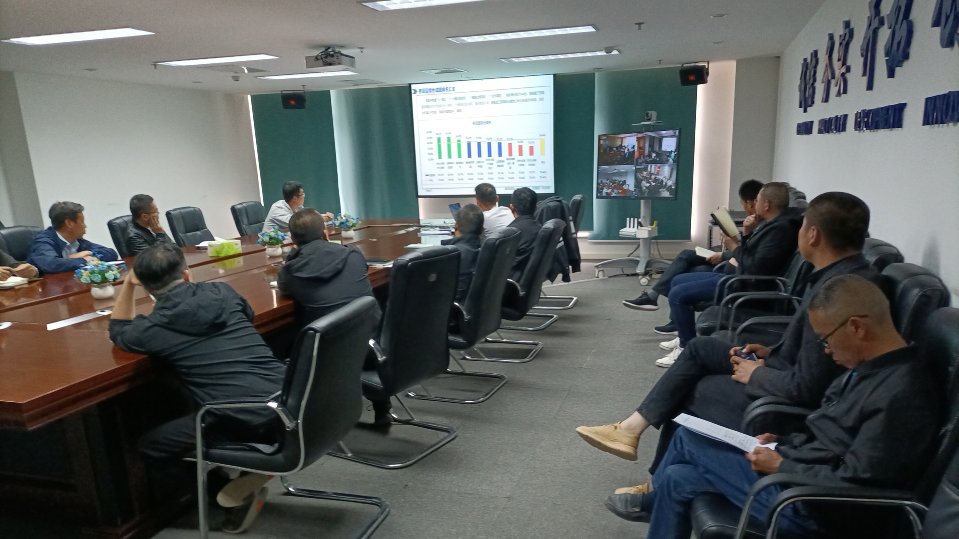 嫩叶草满18点此进