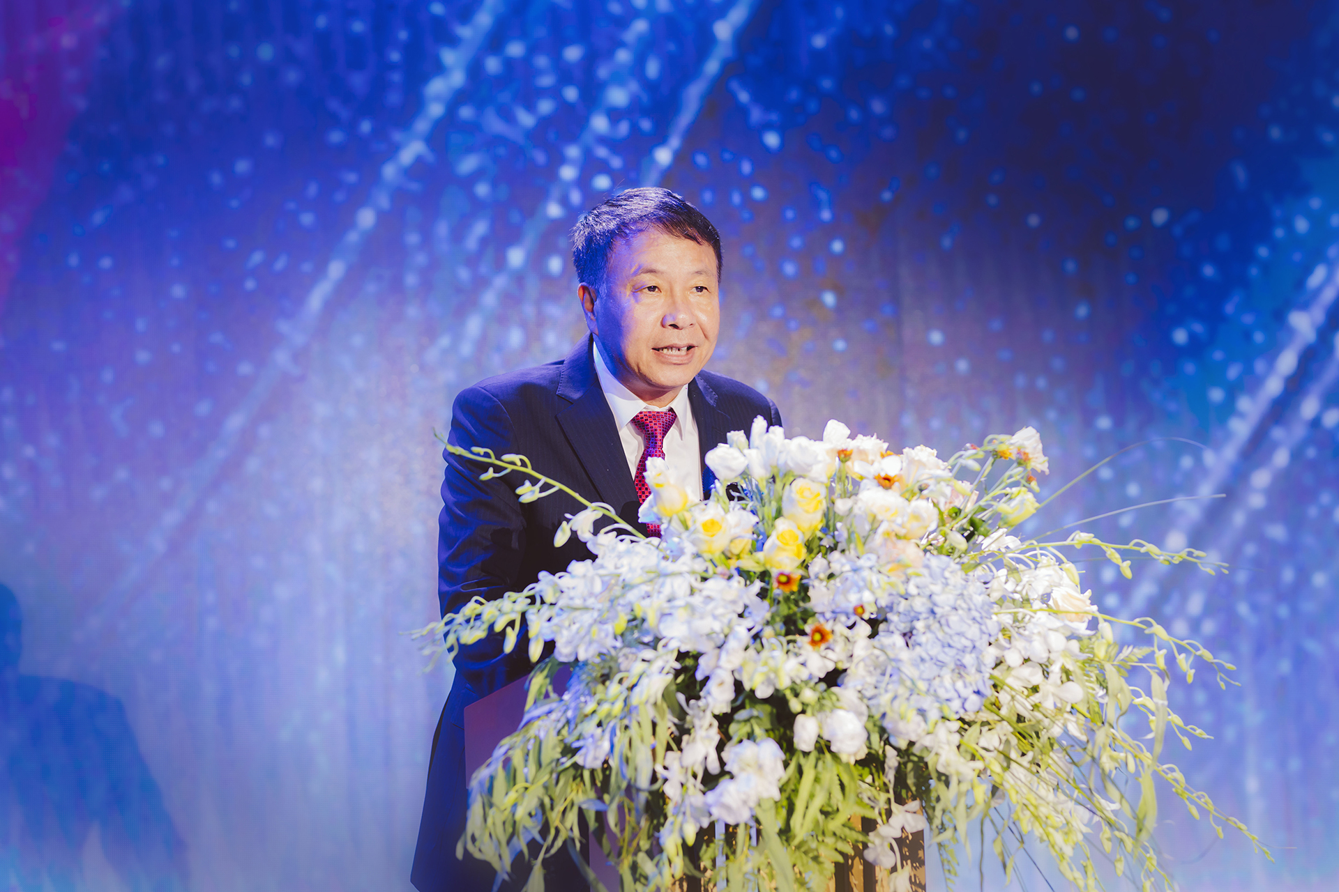 嫩叶草满18点此进