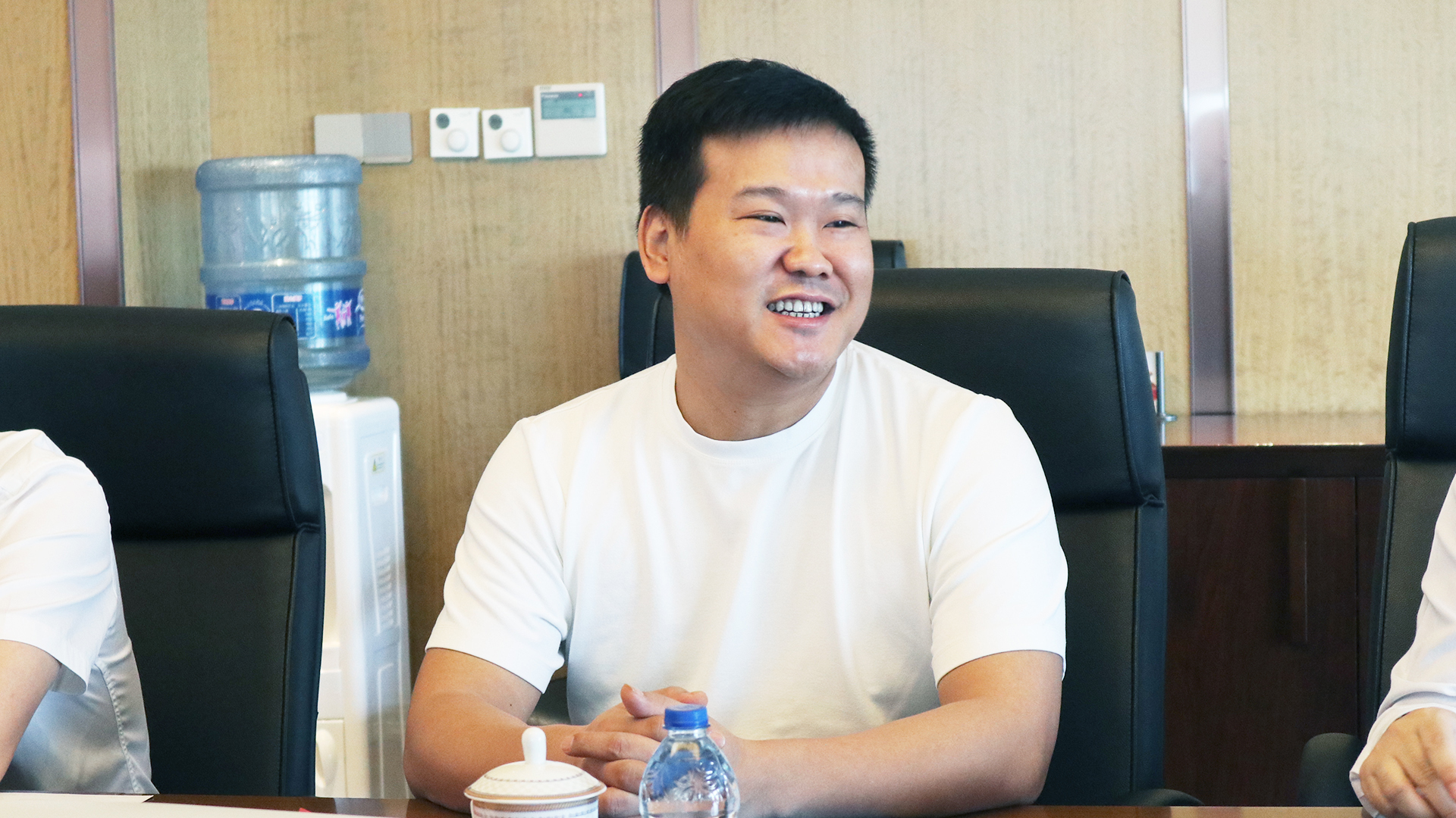 嫩叶草满18点此进