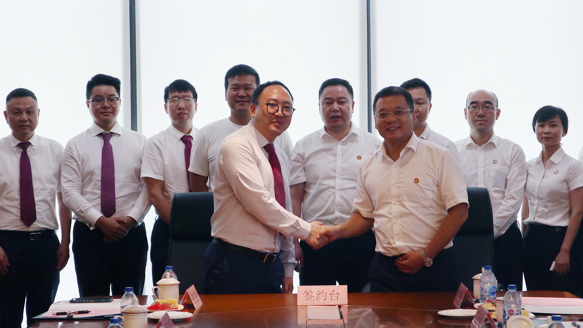 嫩叶草满18点此进