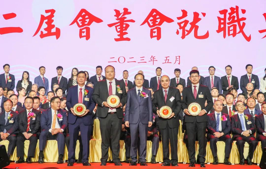 嫩叶草满18点此进