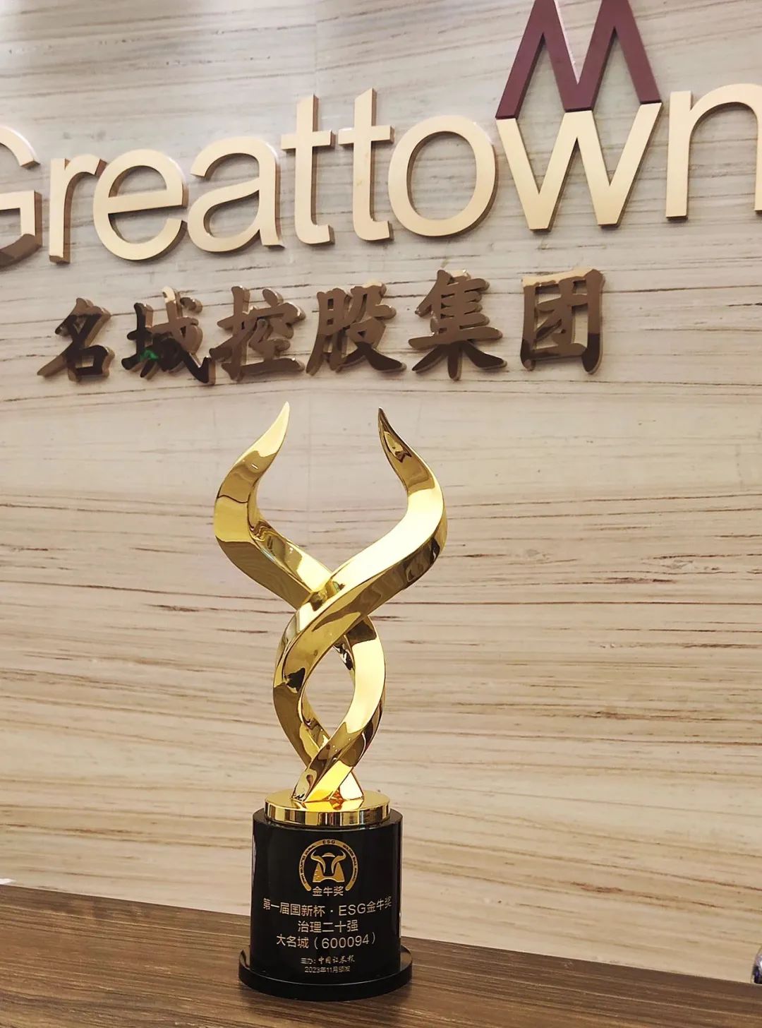 嫩叶草满18点此进