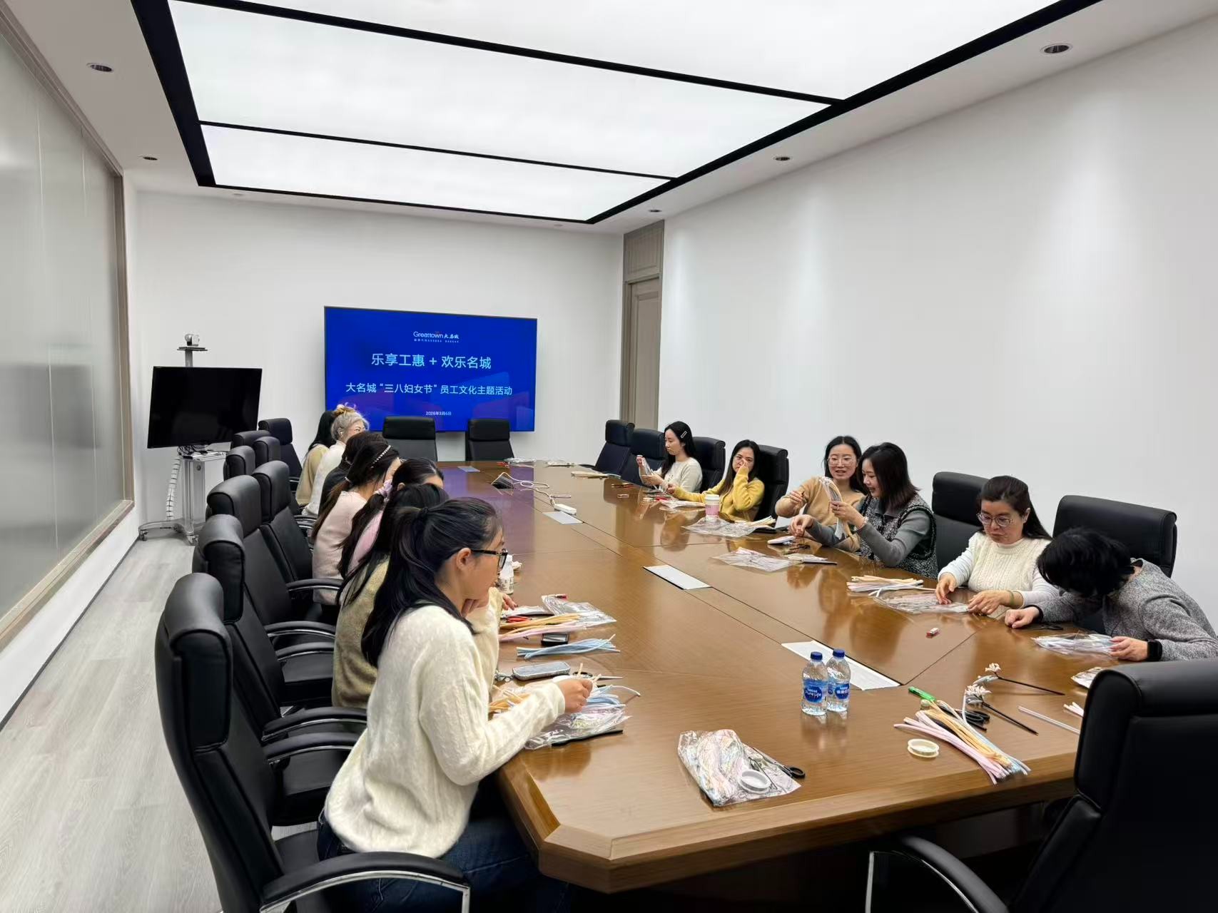 嫩叶草满18点此进