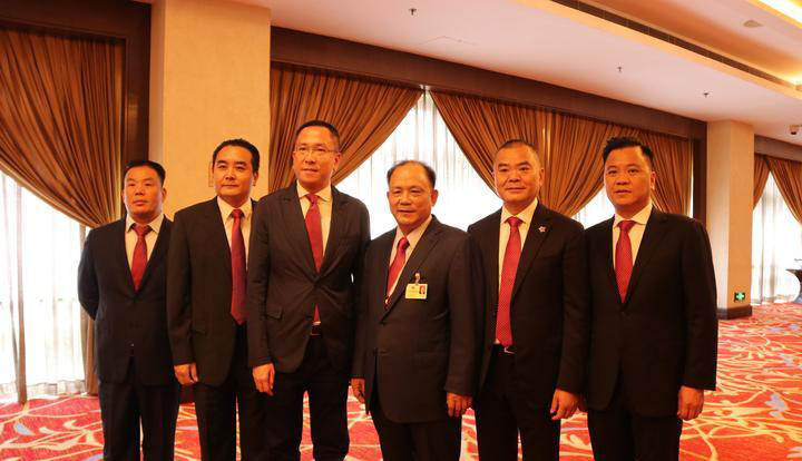 嫩叶草满18点此进